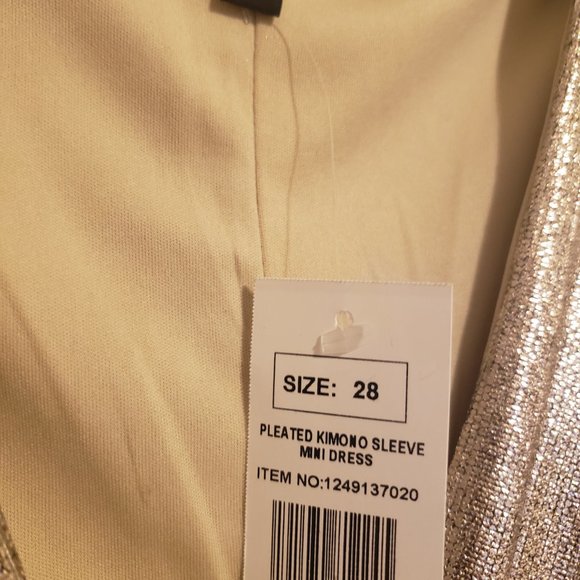 Eloquii Dress Pleated Kimono Sleeve Mini Silver/Gold Size 28 NWT - Picture 7 of 11